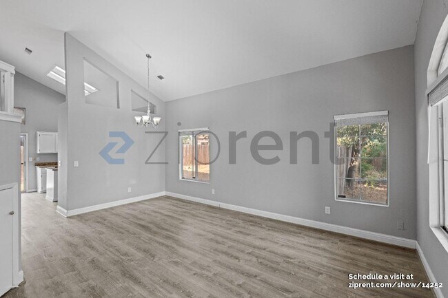 Building Photo - 2116 Yuba River Ct
