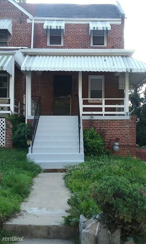 Primary Photo - 1656 40th St SE