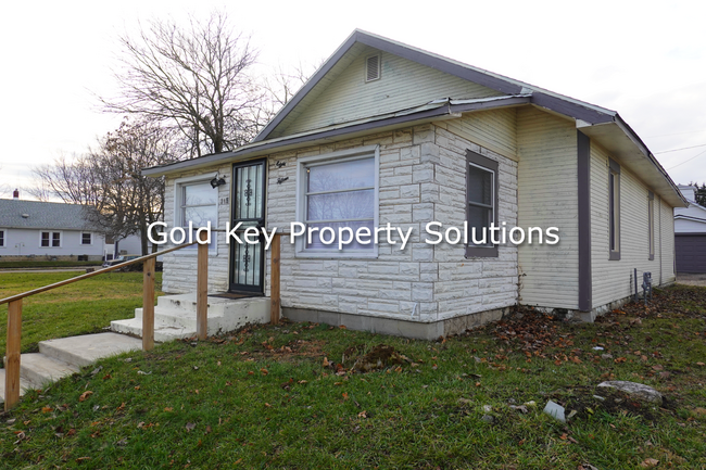 Building Photo - Large 2 Bed 1 Bath Home For Rent In Muncie...