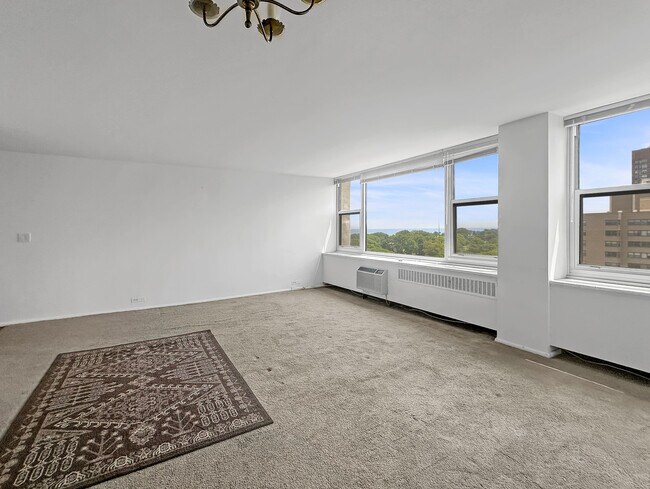 Foto del edificio - 4250 N Marine Dr