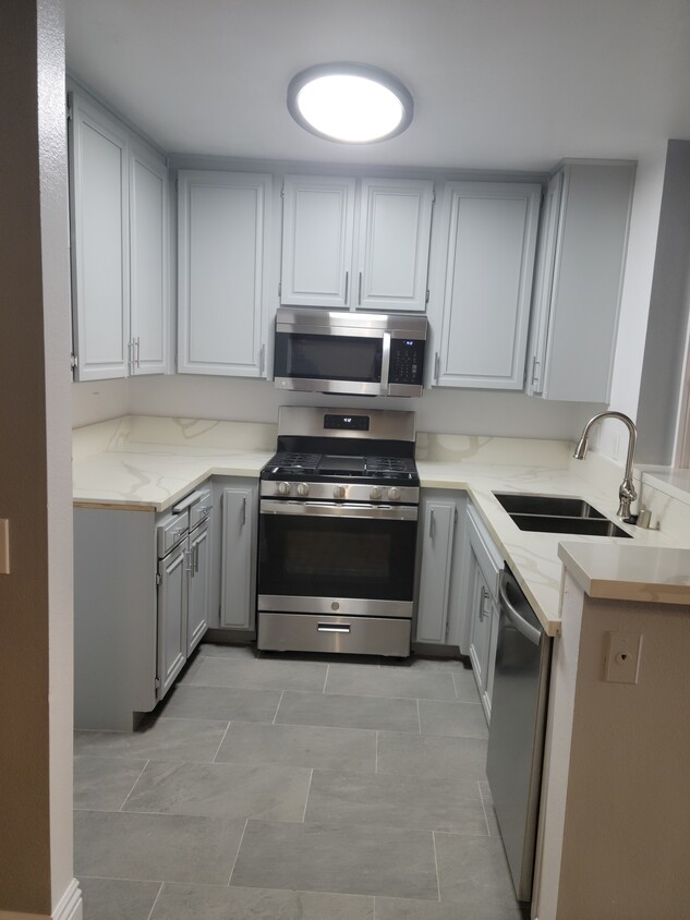 Foto principal - 4750 Ethel Ave