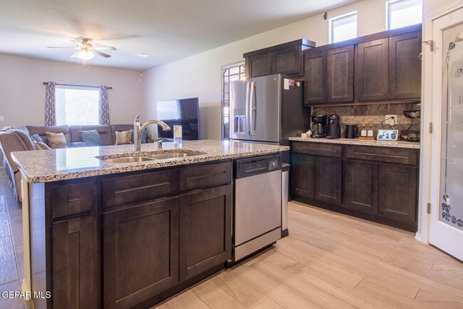 Building Photo - 7416 Eagle Vista Dr