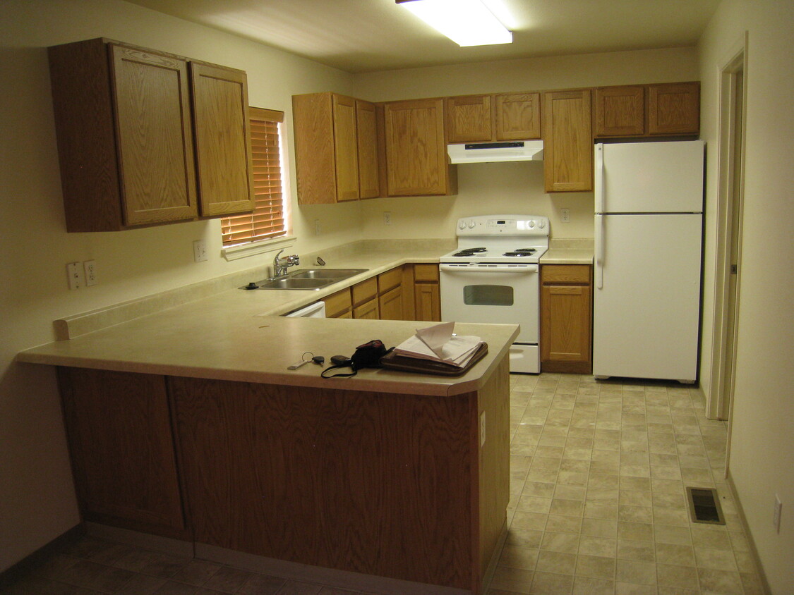 Building Photo - 5017 Buckaroo Dr