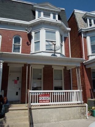 Primary Photo - 157 W Maple St