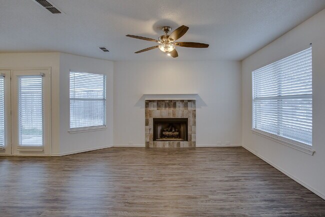 Foto del edificio - Updated 3/2/2 in Cooper!