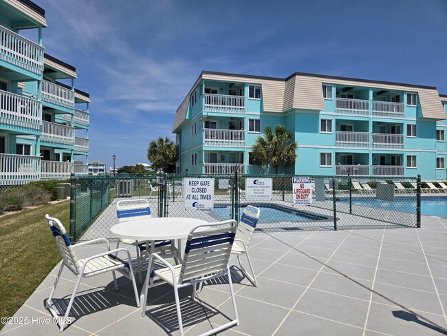 Building Photo - 301 Commerce Way