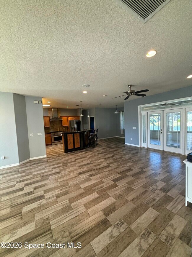 Foto del edificio - 2542 Woodfield Cir