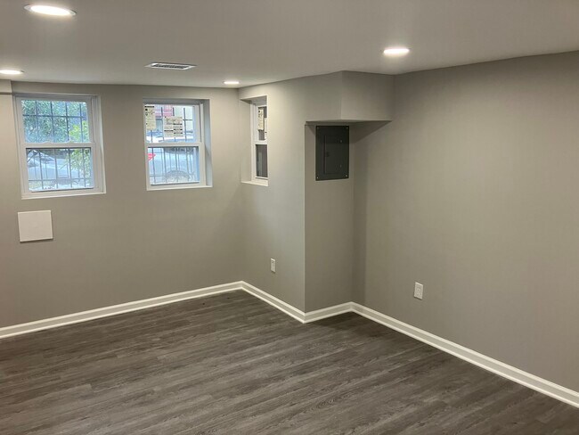Foto del edificio - 33 Quincy Pl NW