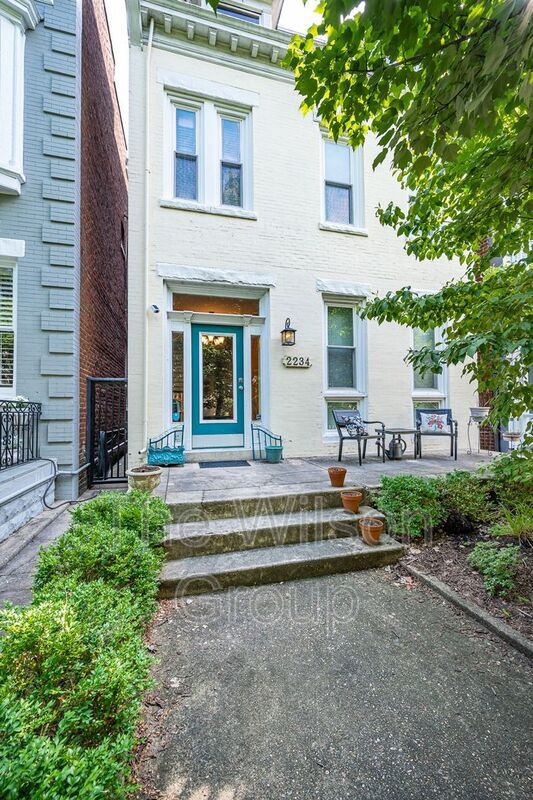 Primary Photo - 2234 Park Ave