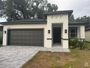 Building Photo - 317 Mandrake St