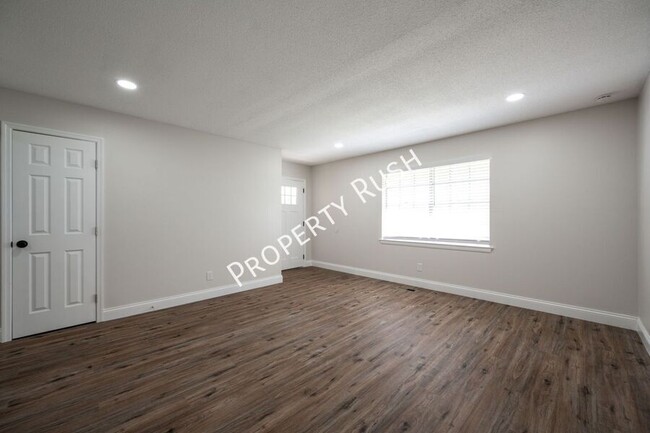 Building Photo - 7716 Nautical Way