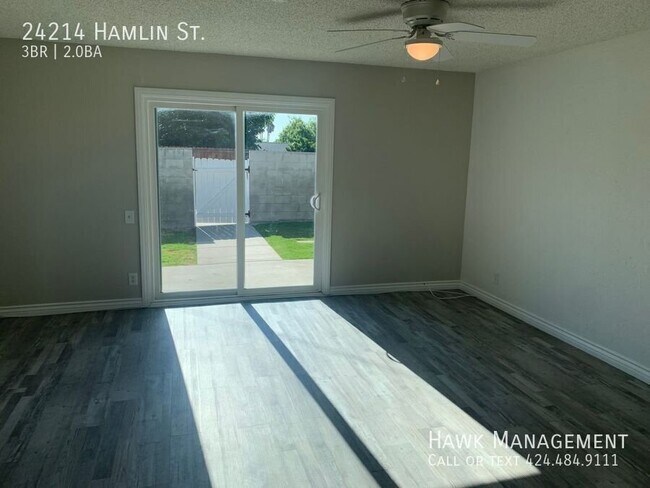 Foto del edificio - 24214 Hamlin St