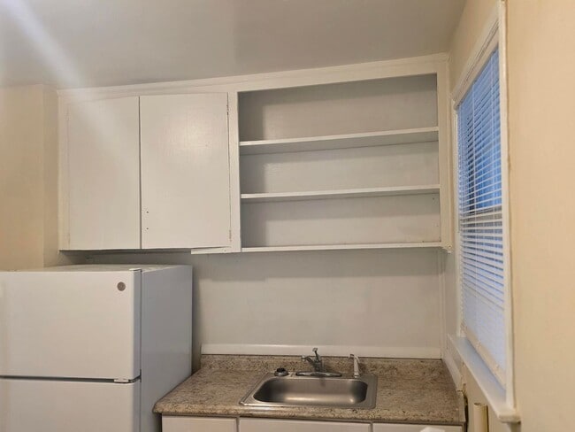 Building Photo - POS3235