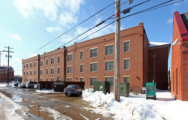 Foto del edificio - Jefferson Avenue Apartments