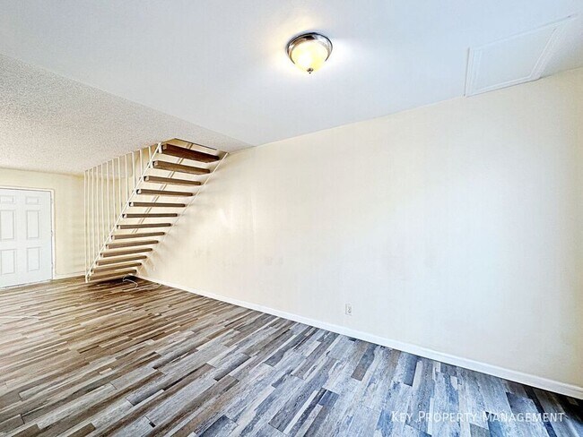 Building Photo - 521 S Maryland Pkwy