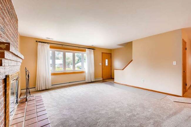 Building Photo - All Brick Rancher in Highly desired Bel Ai...