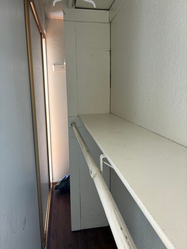 Foto del edificio - 1834 Springtree Dr