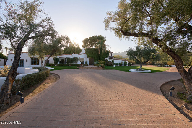 Foto del edificio - 5057 E Sky Desert Ln