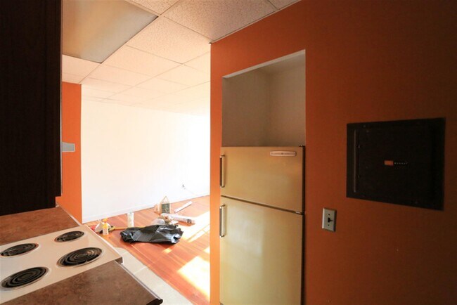 Building Photo - 1145 Broadway