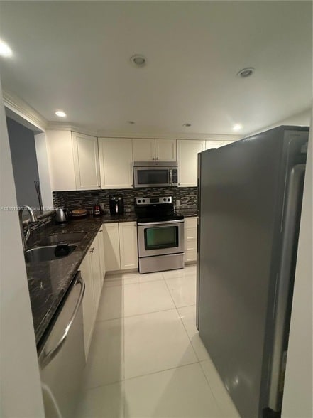 Photo - 1500 S Ocean Blvd Apartment