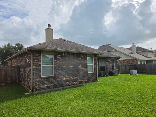 Foto del edificio - 2514 Copper Fields Dr