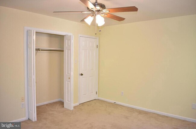 Building Photo - 14117 Beverly Dr