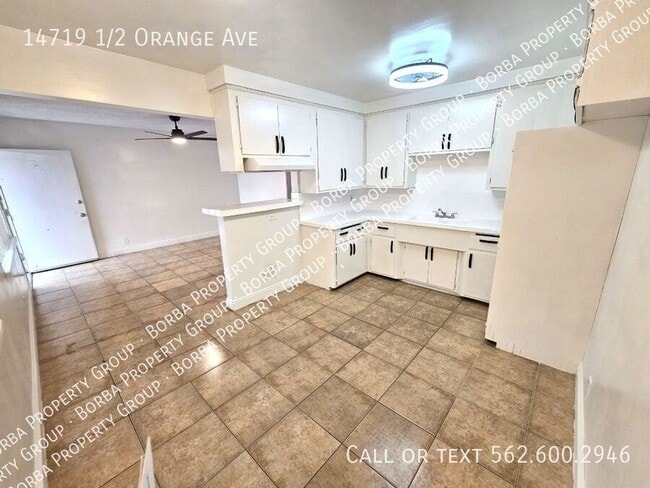 Building Photo - 14719 1/2 Orange Ave-