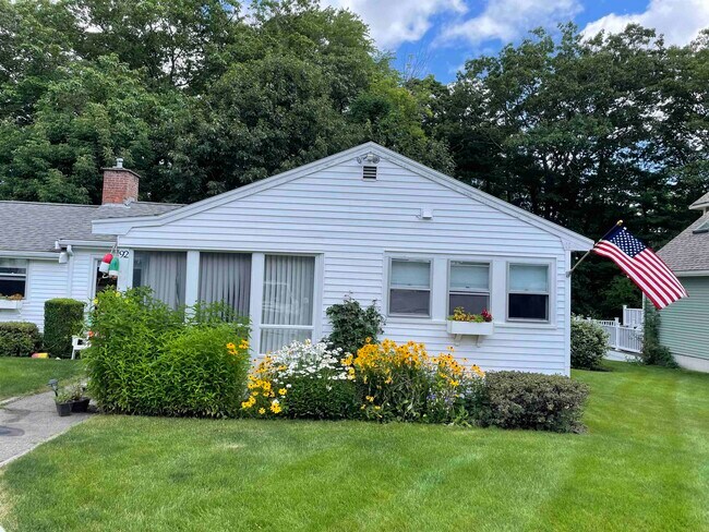 Building Photo - 92 Bourne Ave