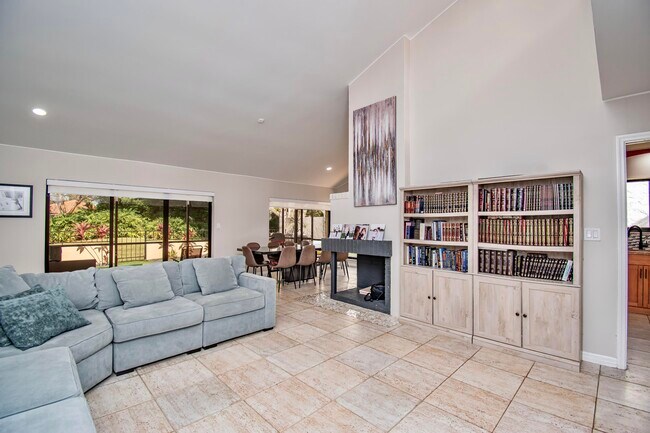 Building Photo - 6805 Allegre Ct