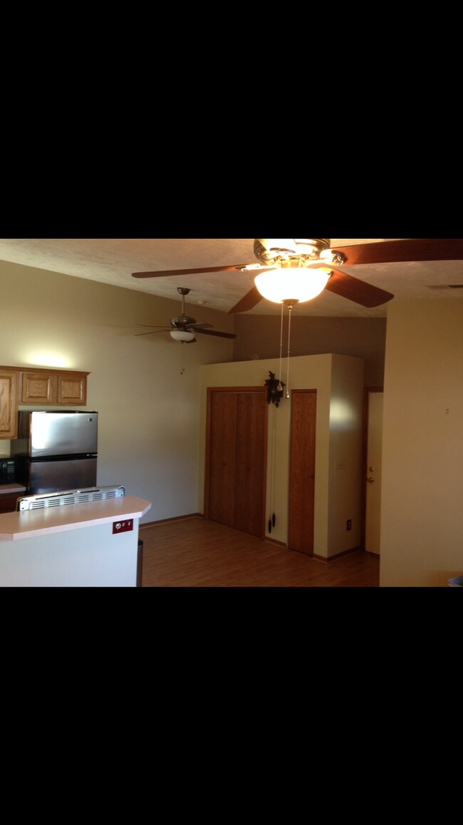 Foto del edificio - 715 Willis Ave