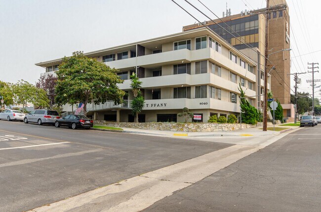 Building Photo - 8040 W 83rd St