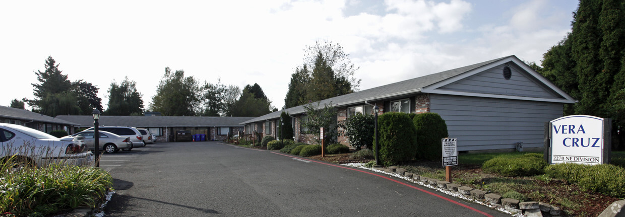 Primary Photo - Vera Cruz Apartments