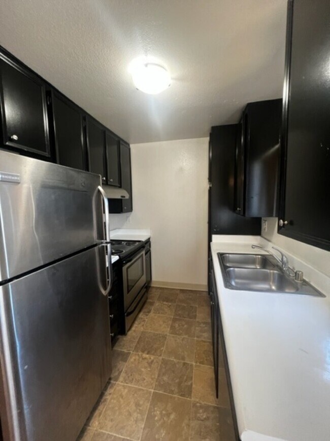 Building Photo - 32nd Street Apartments