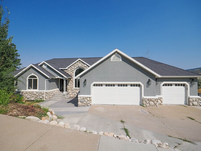 Foto del edificio - 2368 Maple Hills Dr