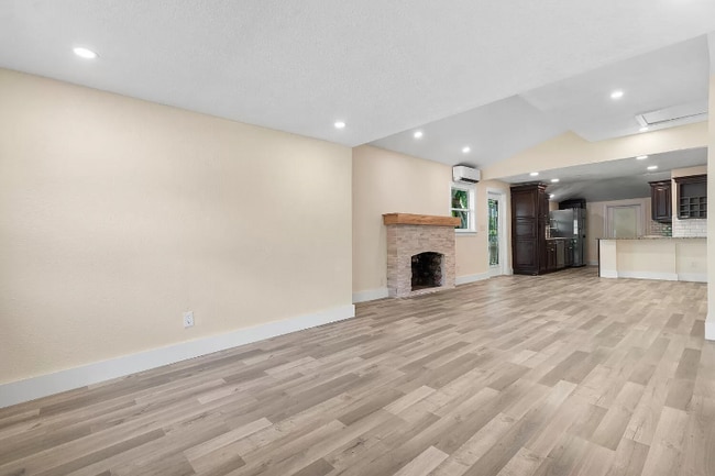 Photo - 710 S Pine St House