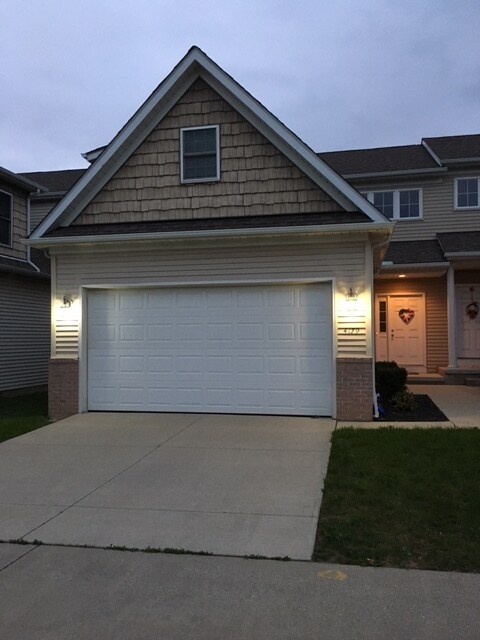 Foto principal - 4187 Westbrook Dr