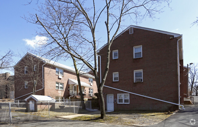 Building Photo - Throckmorton Apartments