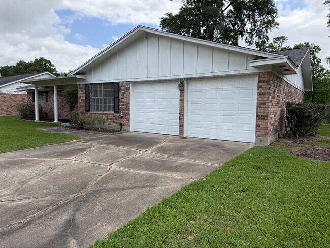 Foto del edificio - 880 Lockwood Dr