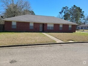 Building Photo - 3713 Bluff Oak St