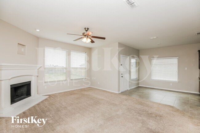 Foto del edificio - 1205 Jake Ct