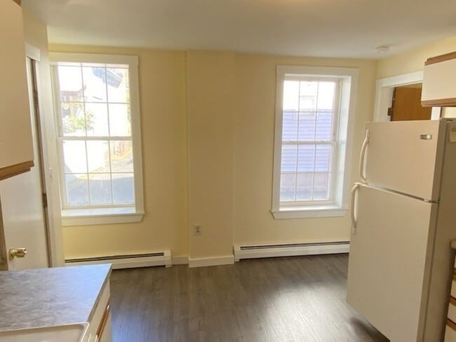 Building Photo - 79 Hawley St