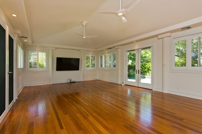 Foto del edificio - 4716 Farmers Rd