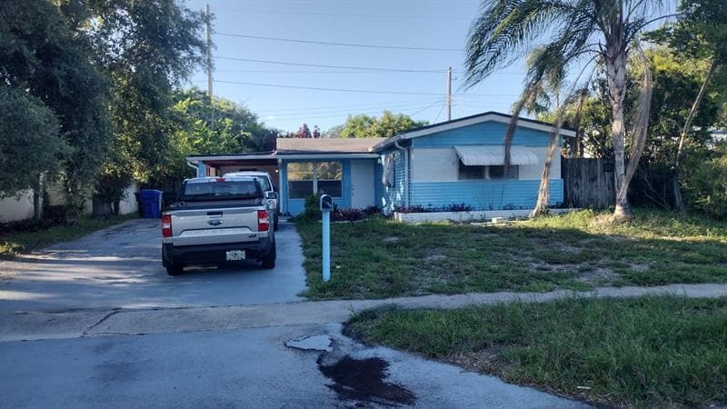 Foto principal - 6531 Sherman St