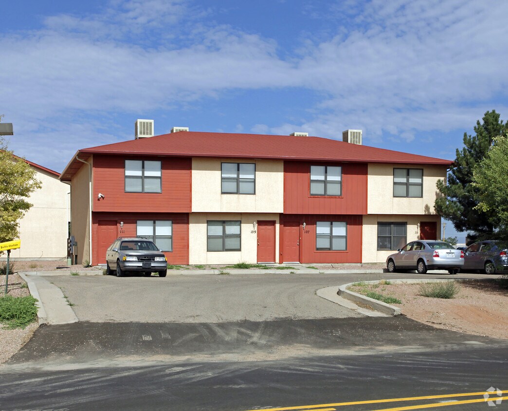 Building Photo - 178-200 E Spaulding Ave