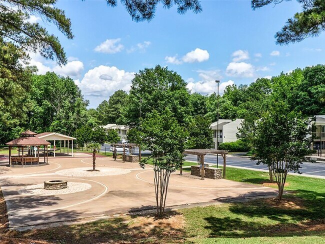 Patio comunitario - Quail Hollow Apartments