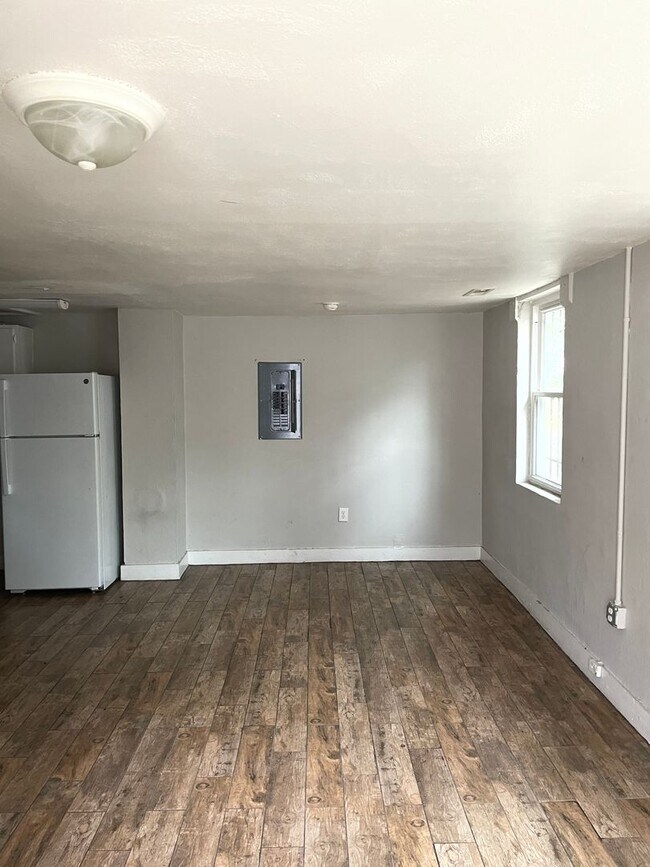 Foto del edificio - Centrally located one bedroom