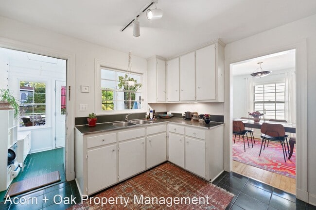 Building Photo - 2 br, 1 bath House - 2120 Pershing St.