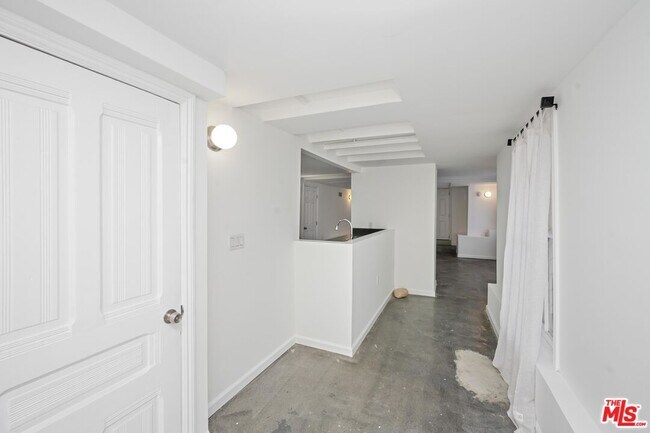 Foto del edificio - 1664 W 12th St