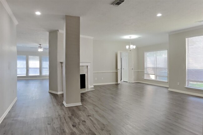 Foto del edificio - 20311 Longspring Dr