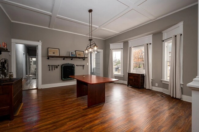 Foto del edificio - 1347 Harbert Ave